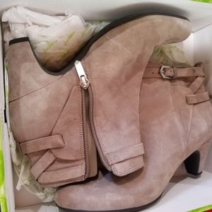 Sam Edelman suede booties size 8